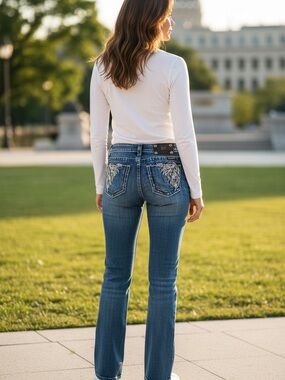 Miss Me Wing Rhinestone Embellished Jeans Women’s Size 24 Style JP5491BV